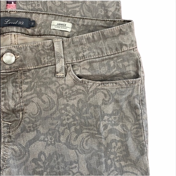 Level 99 Janice Ultra Skinny Gray Lace Print Jeans - Picture 8 of 14